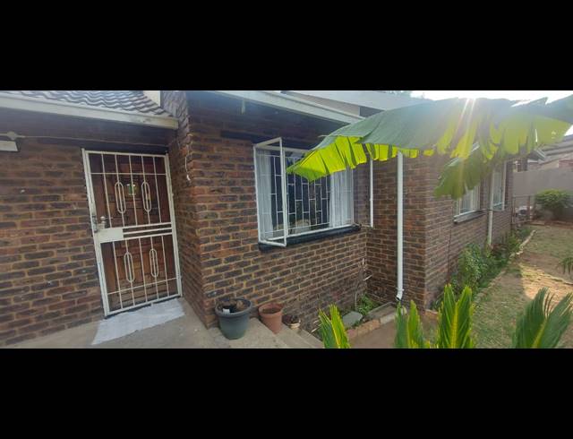 3 BEDROOM FREESTANDING FOR SALE IN NORKEM PARK